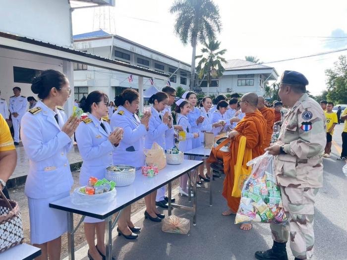 คณะผู้บริหารเข้าร่วมกิจกรรมวันนวมินทร...